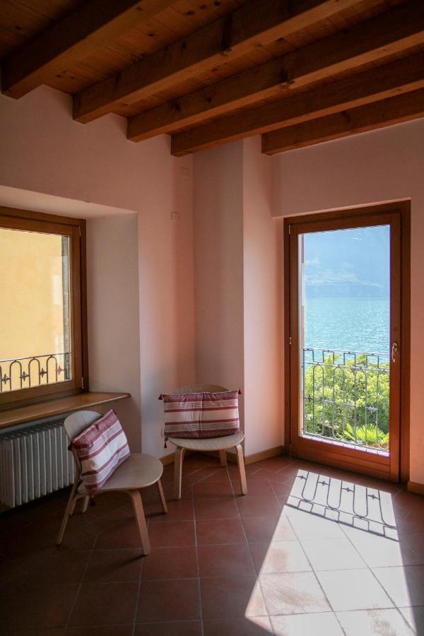 Iseolakerental - Casa Del Pescatore Riva di Solto Eksteriør bilde