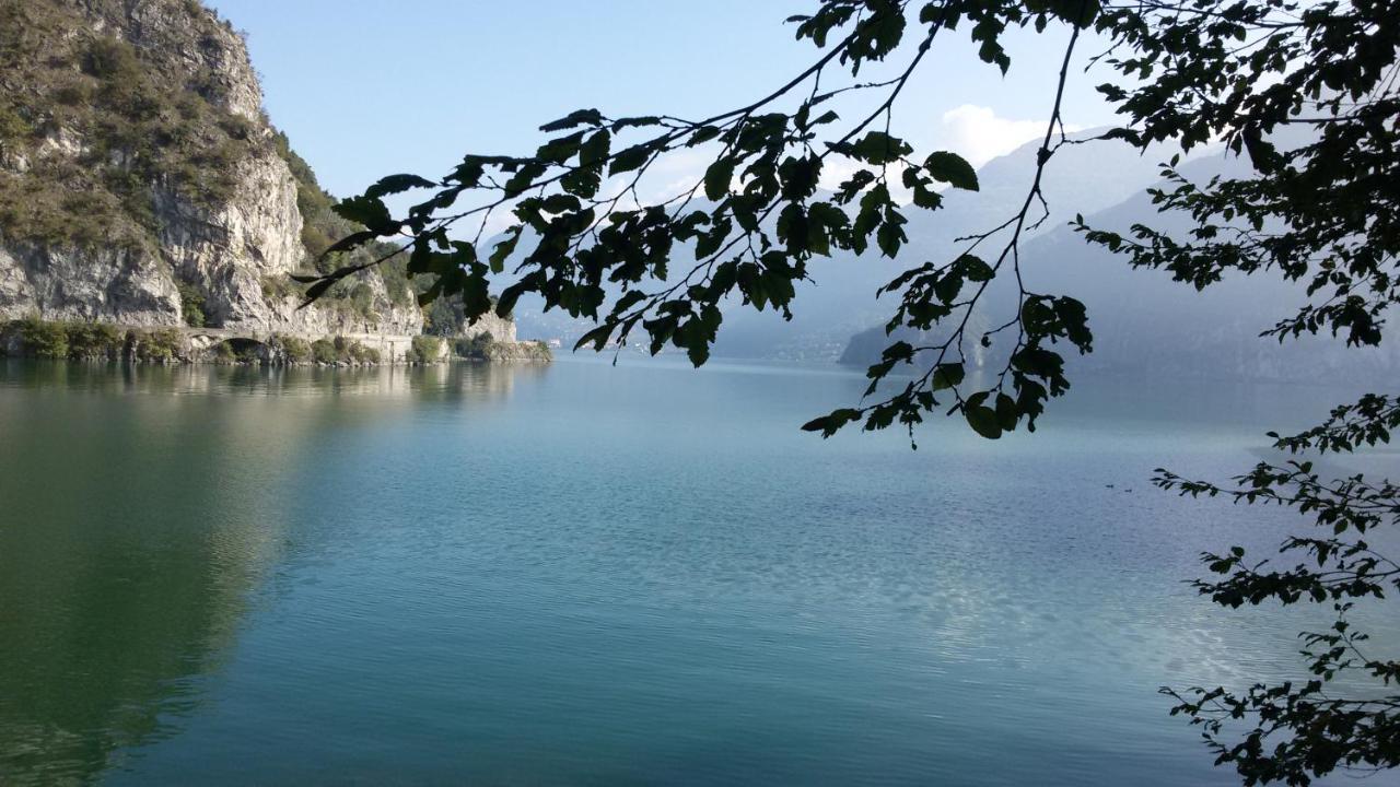 Iseolakerental - Casa Del Pescatore Riva di Solto Eksteriør bilde